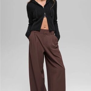 ALO YOGA Dreamscape Trouser in Brownstone NWT